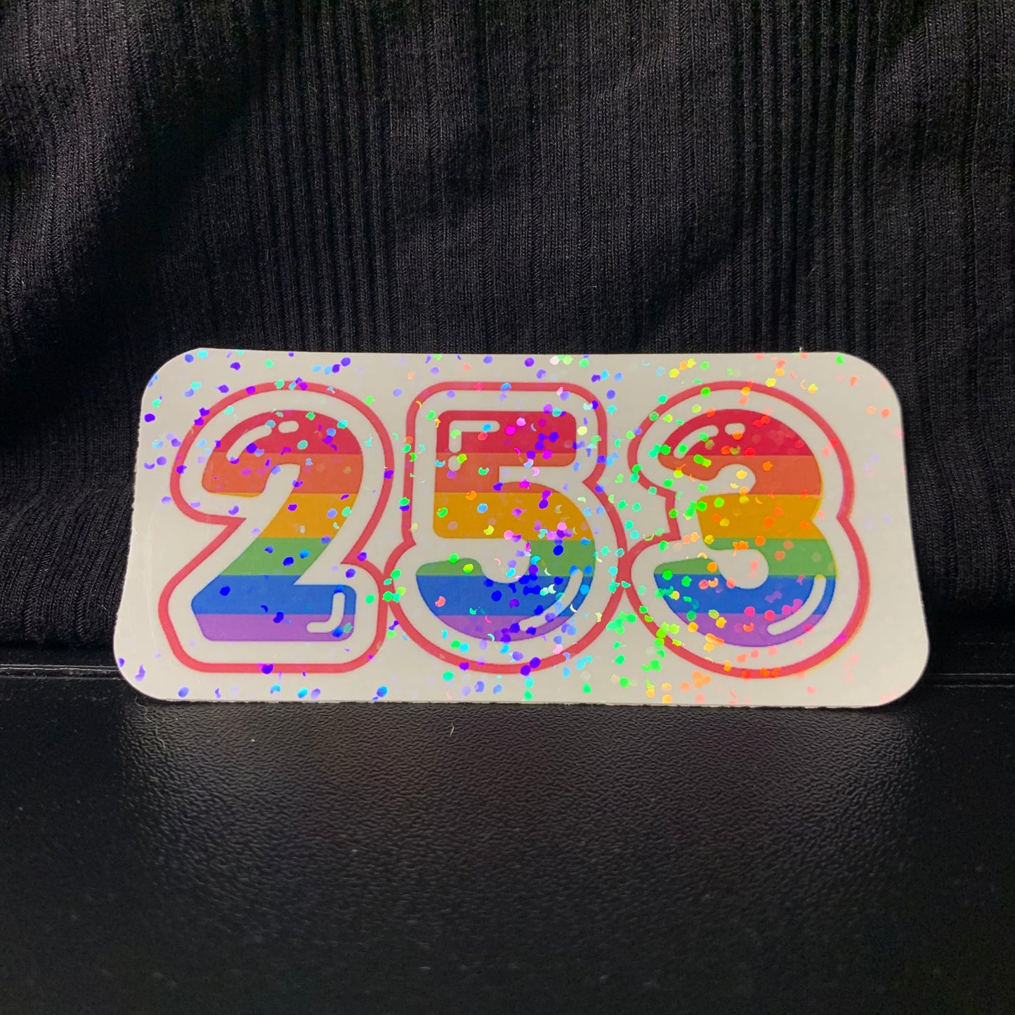 253